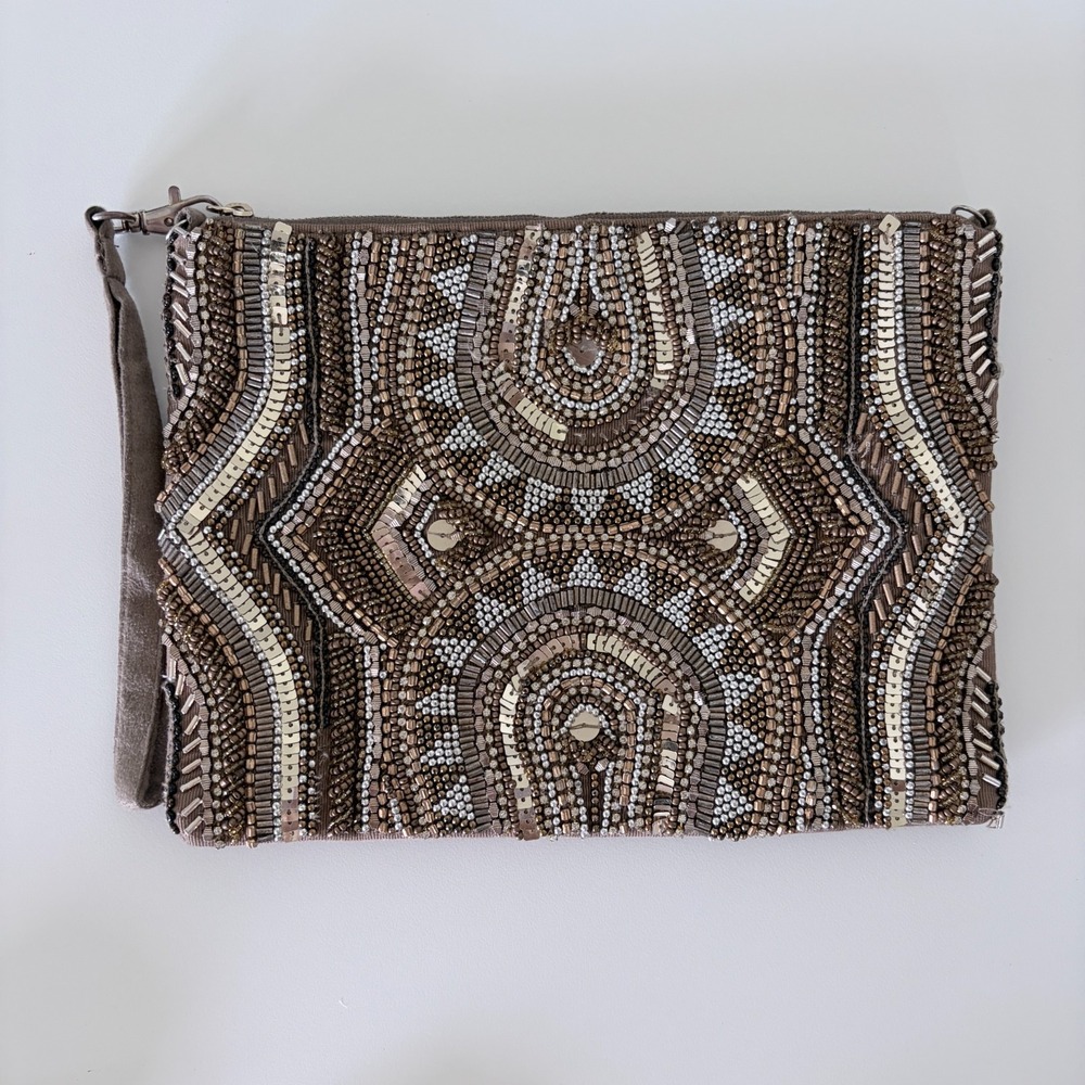 White House Black Market Beaded Wristlet Clutch Bag Art Deco 20s Flapper Wedding - Picture 1 of 8